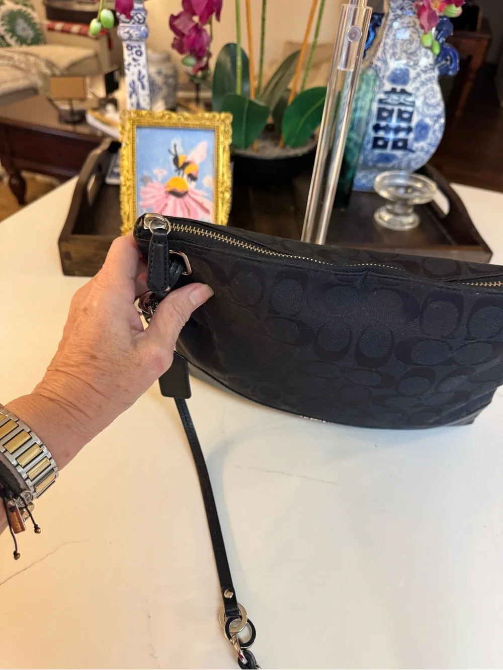 🖤 COACH BLACK SIGNATURE CANVAS AND LEATHER SHOULDER BAG!🖤🖤